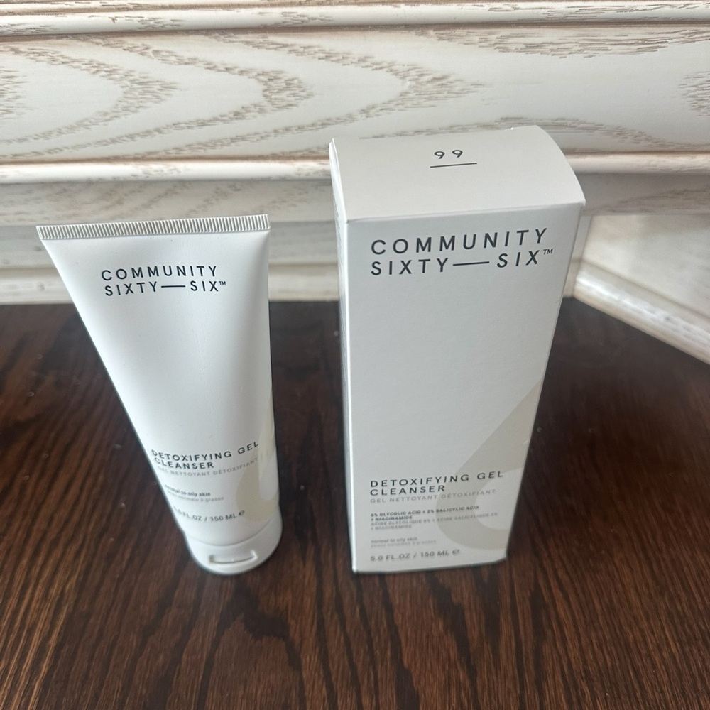COMMUNITY SIXTY-SIX Detoxifying Gel Cleanser